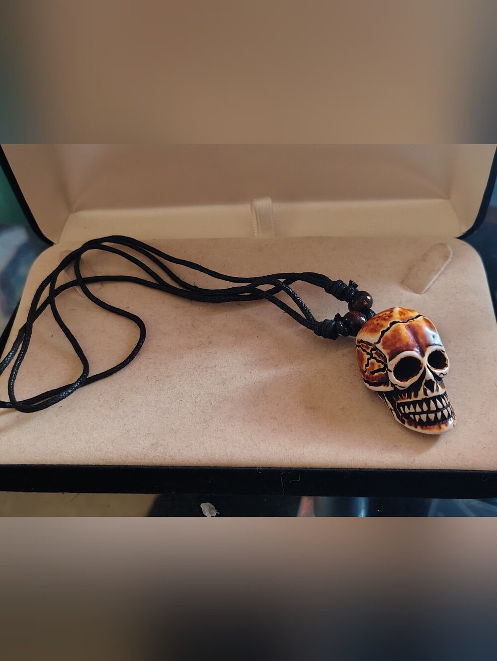 💀 New Men's Black Cord Necklace with Brown Carved Pendant